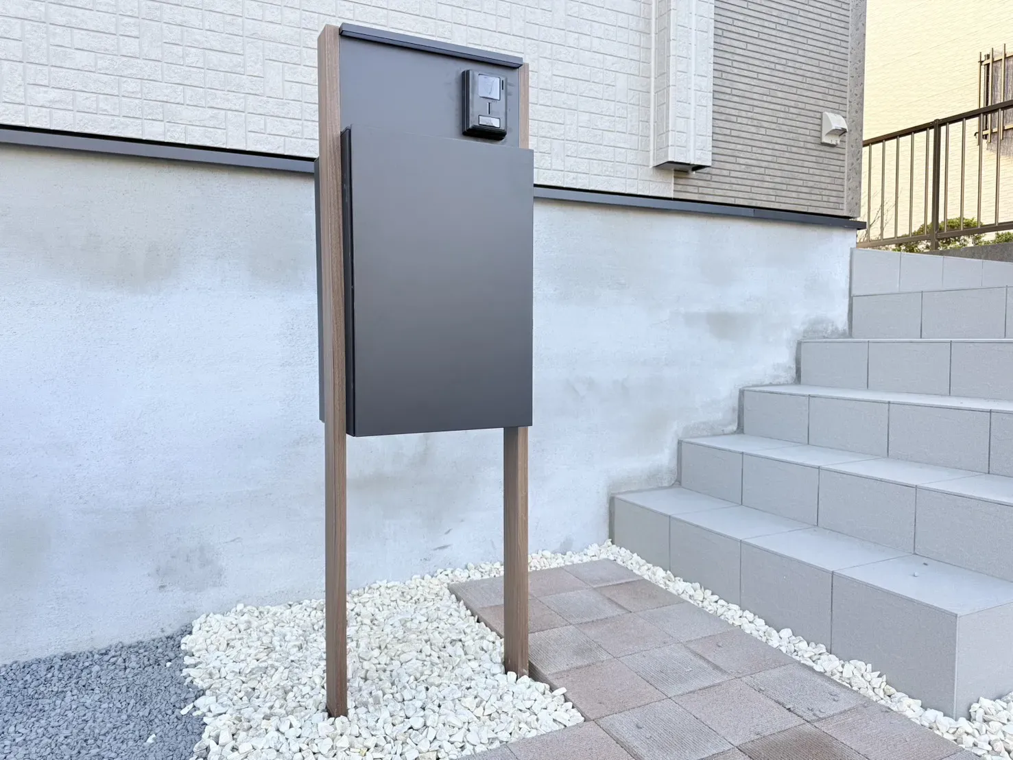 【宅配BOX付き門柱】