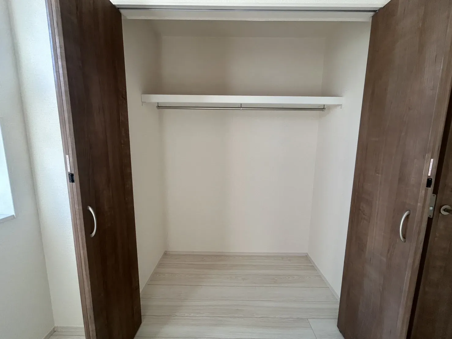 【①号棟収納】