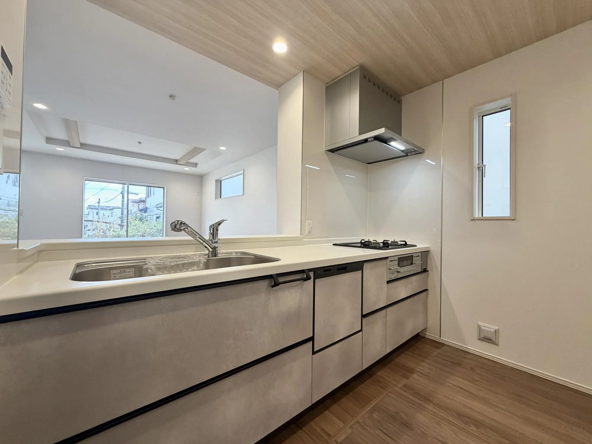 【キッチン1号棟】収納ご家族との会話を楽しみながら料理ができる対面式キッチン!