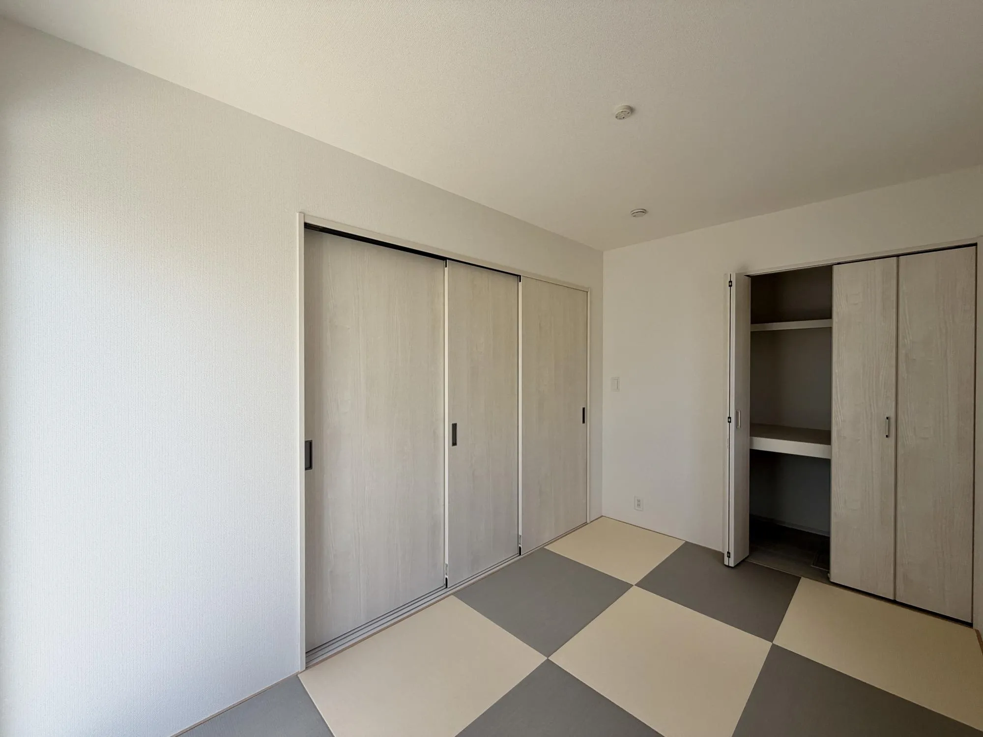 【和室2号棟】お昼寝、遊び場、来客用に。