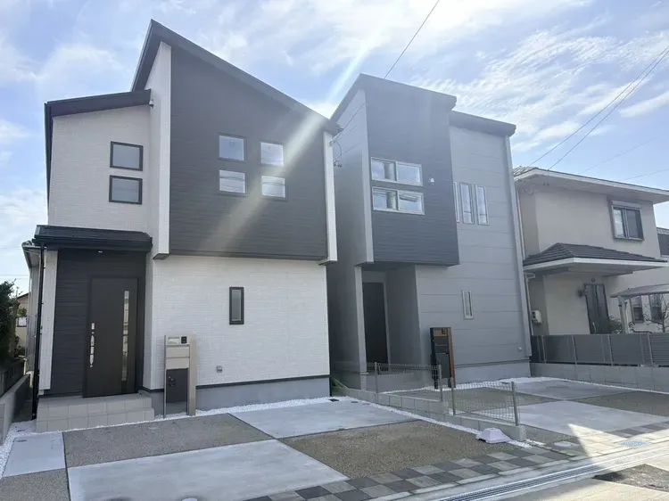 【完成外観】名鉄常滑線「朝倉」駅までバス9分　バス停「つつじが丘二丁目」まで徒歩7分