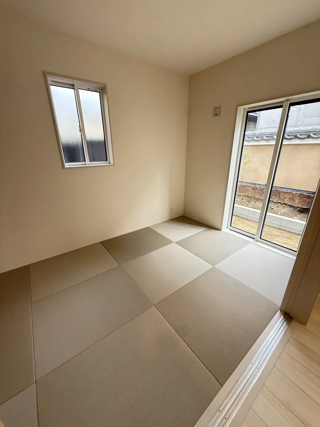 【5.0帖和室】
リビングと合わせて23帖超えの広々とした空間になっています!