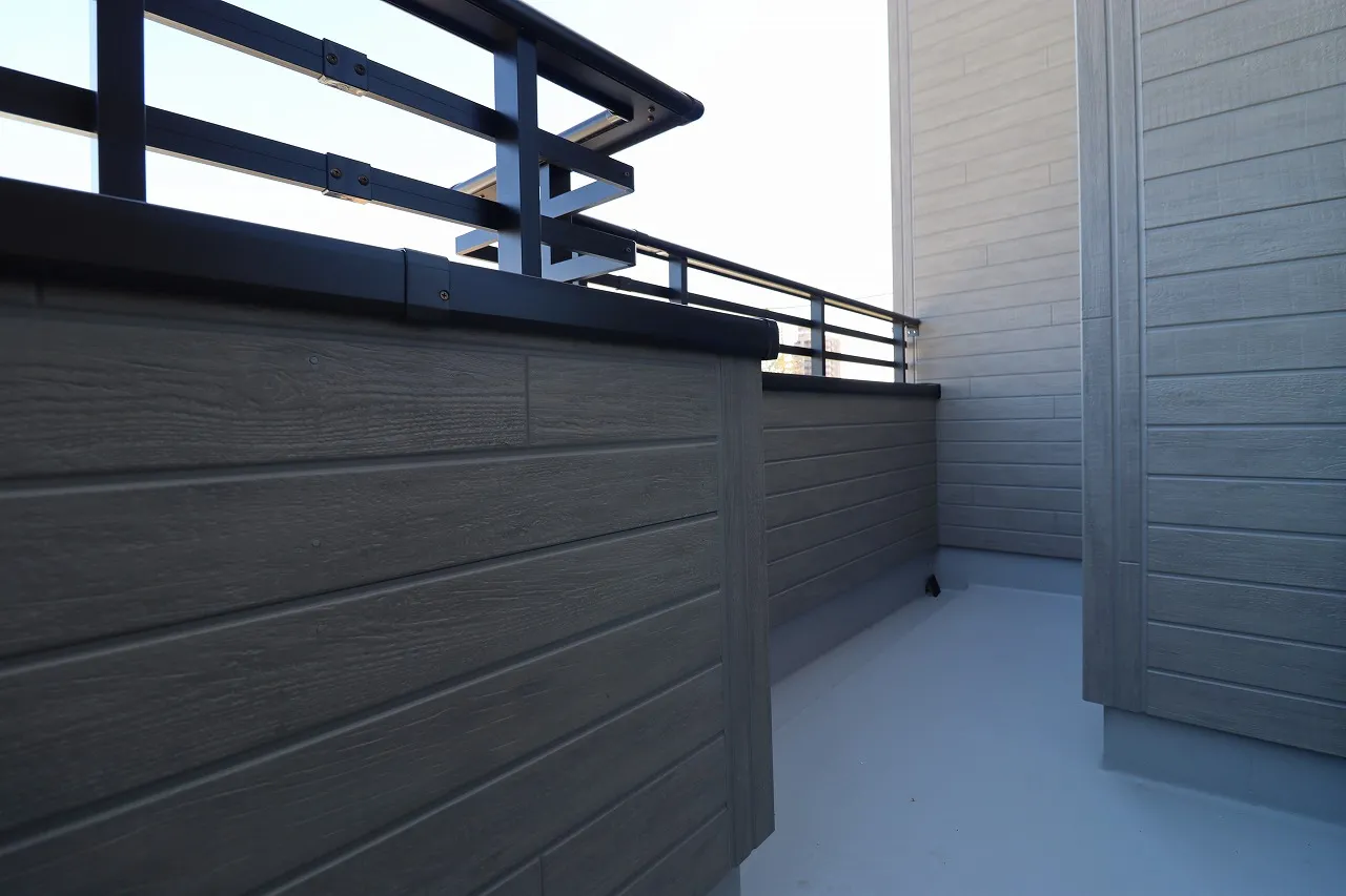 ①号棟　バルコニ―