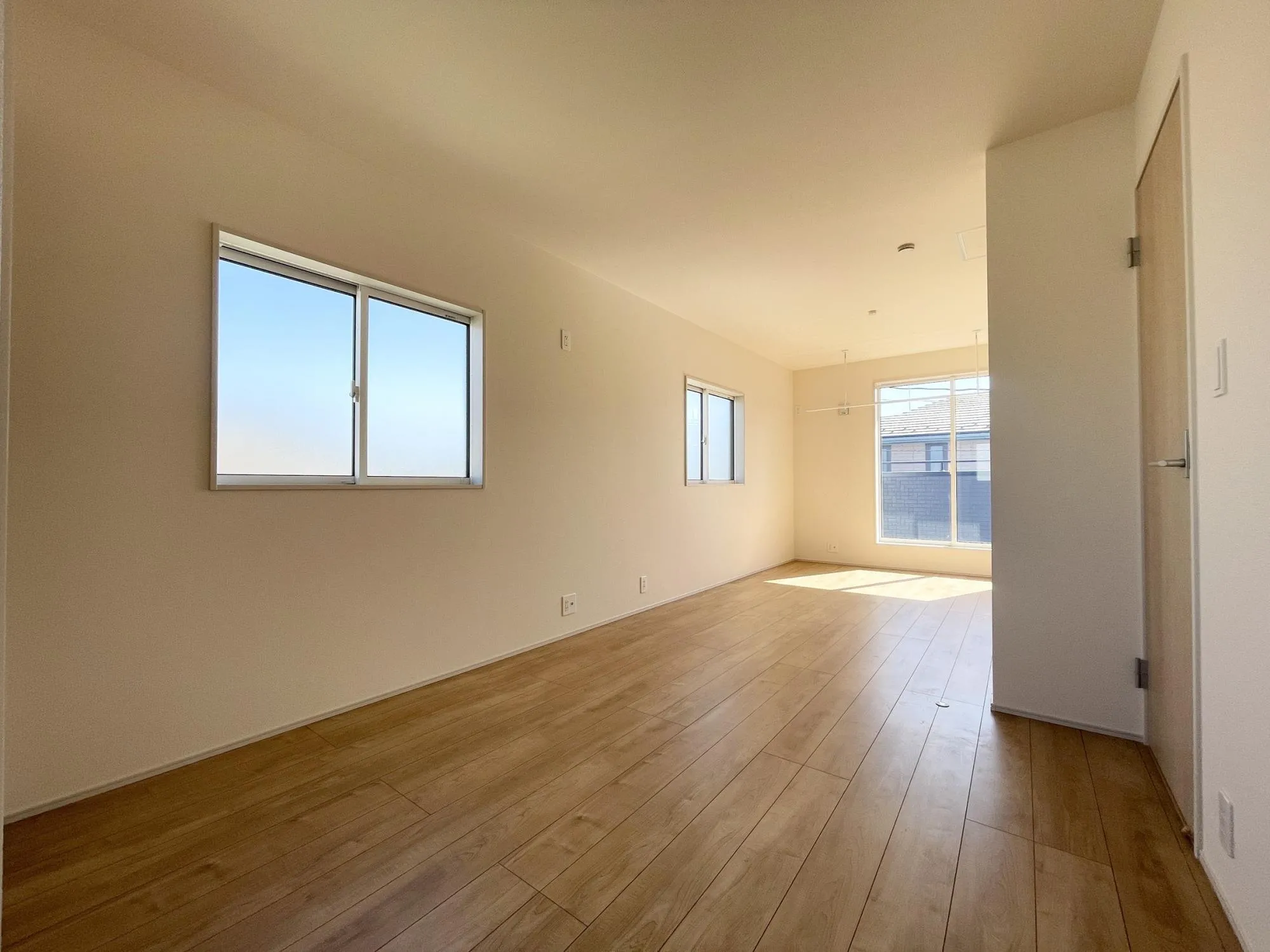 【洋室(11.25帖)】将来こども部屋として1部屋を2つの部屋にアレンジできるフレキシブルルーム(10.50帖)※将来2部屋として利用の場合、間仕切壁工事は有償となります。