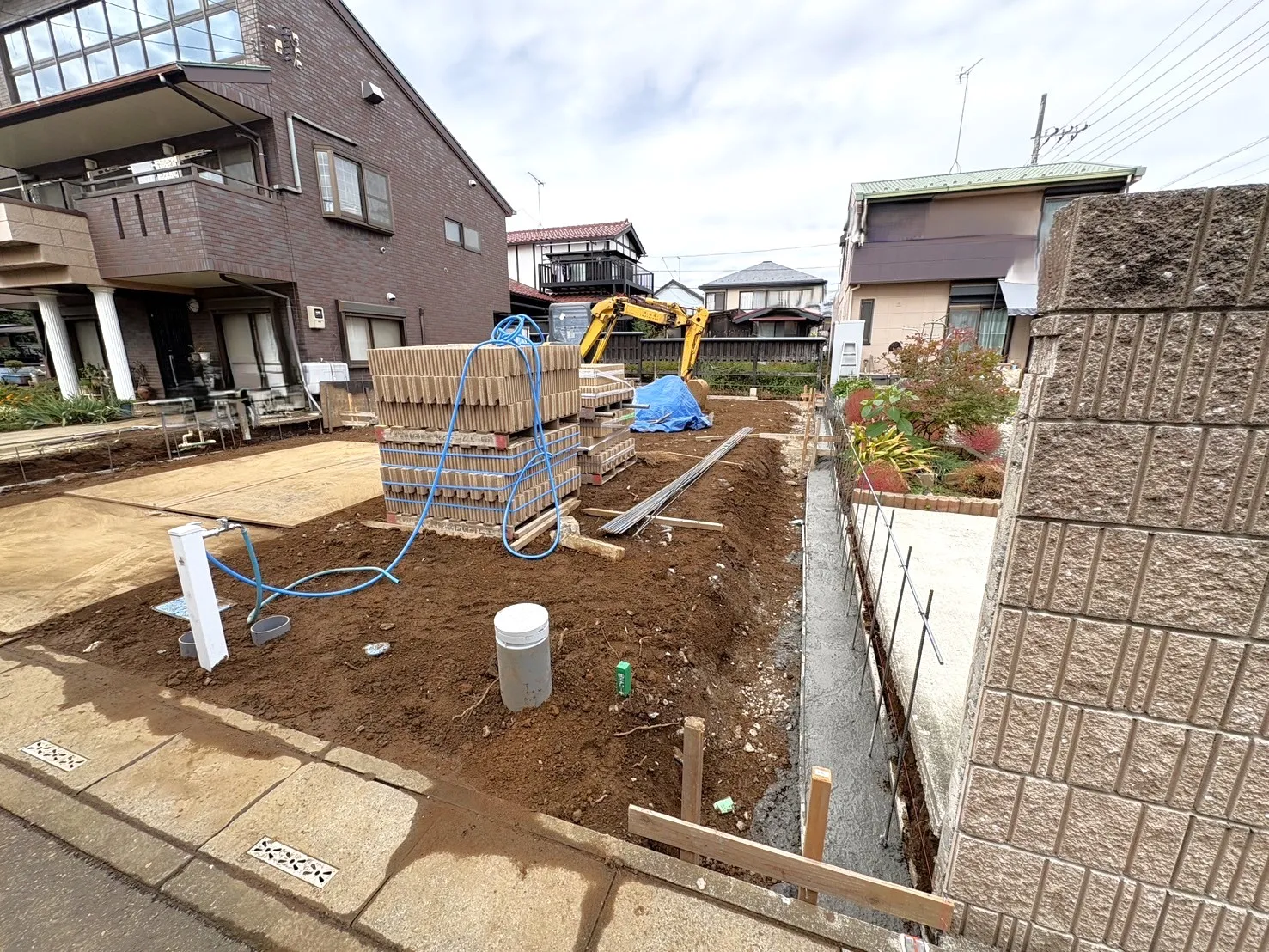 【販売現地】カースペース並列3台確保♪