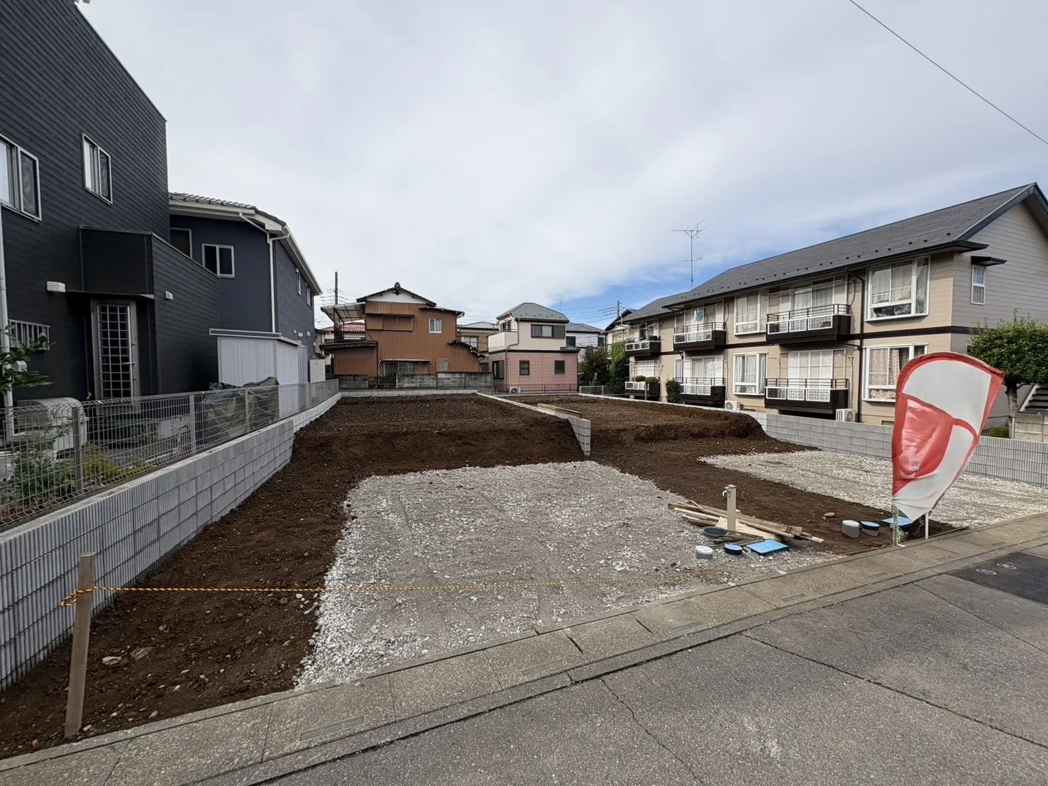 【販売現地】カースペース並列3台確保♪