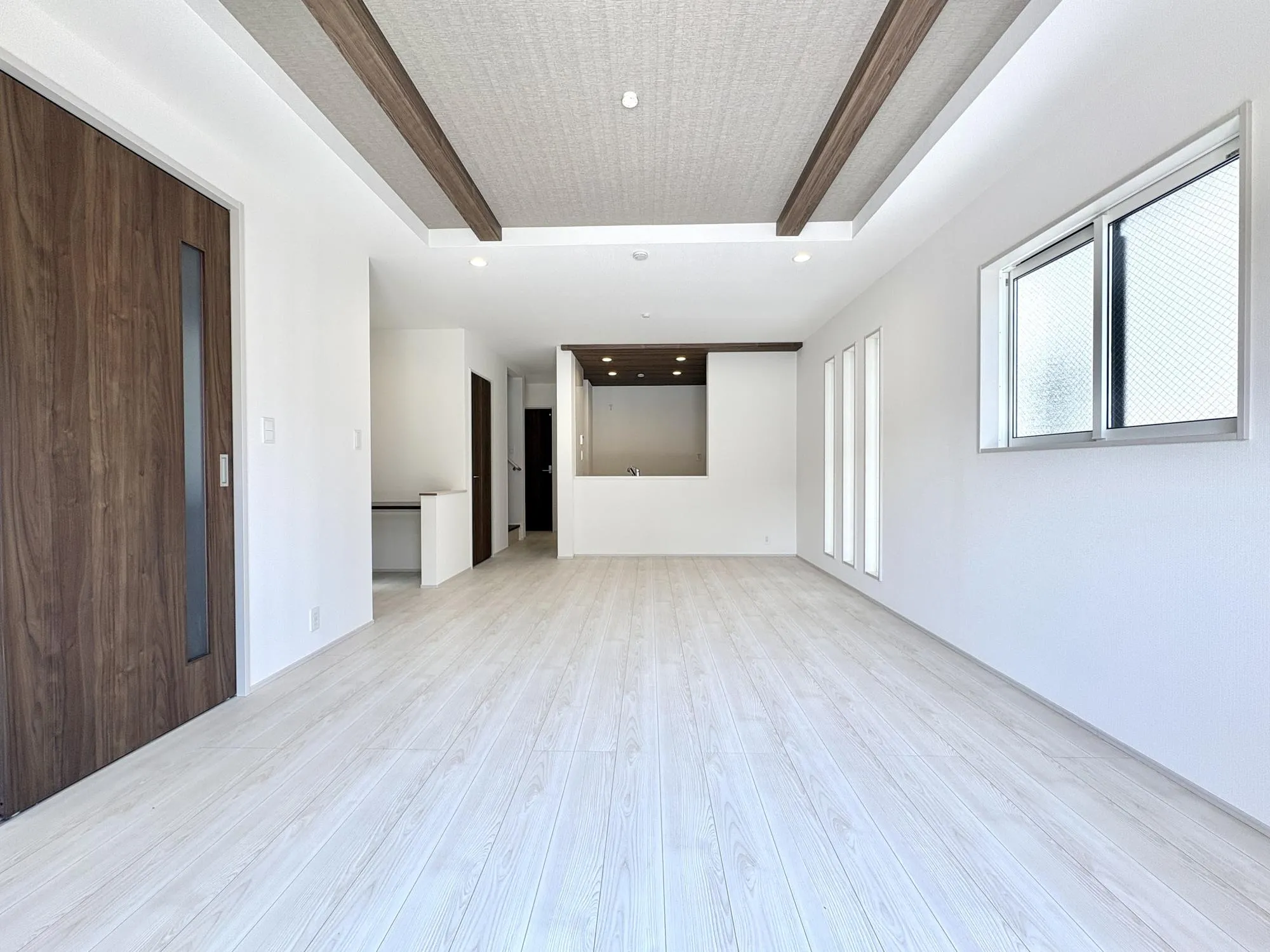 【4号棟/LDK(20.87帖)】