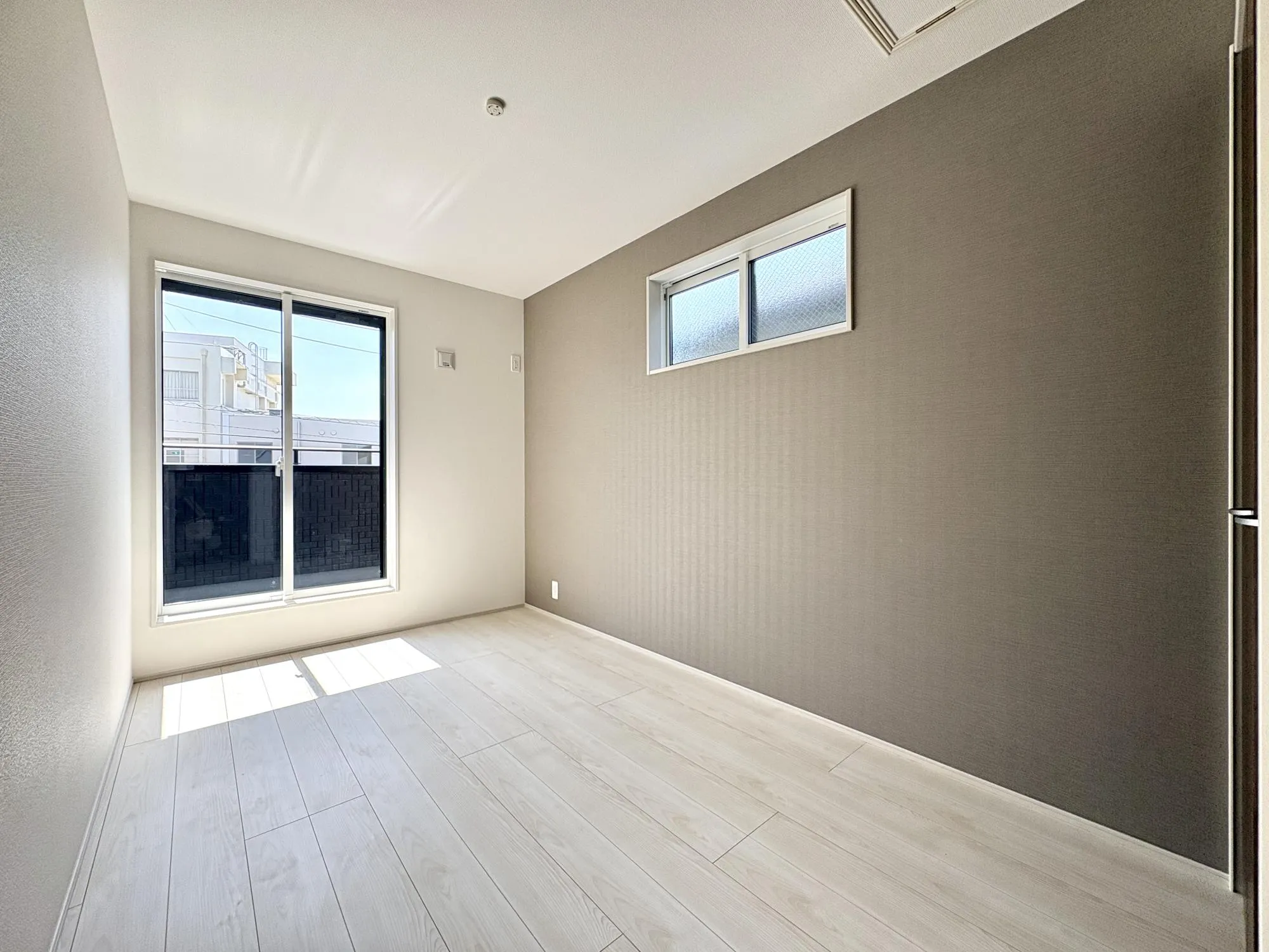 【4号棟/洋室(5.0帖)】