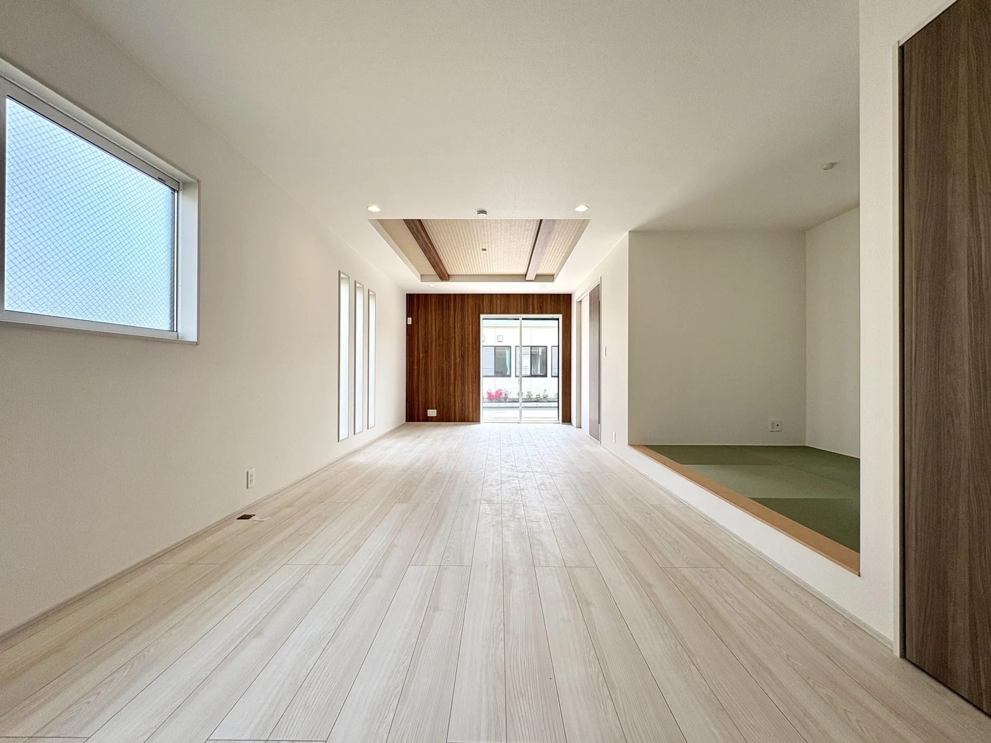 【5号棟/パントリー+タタミコーナー含むLDK(24.5帖)】