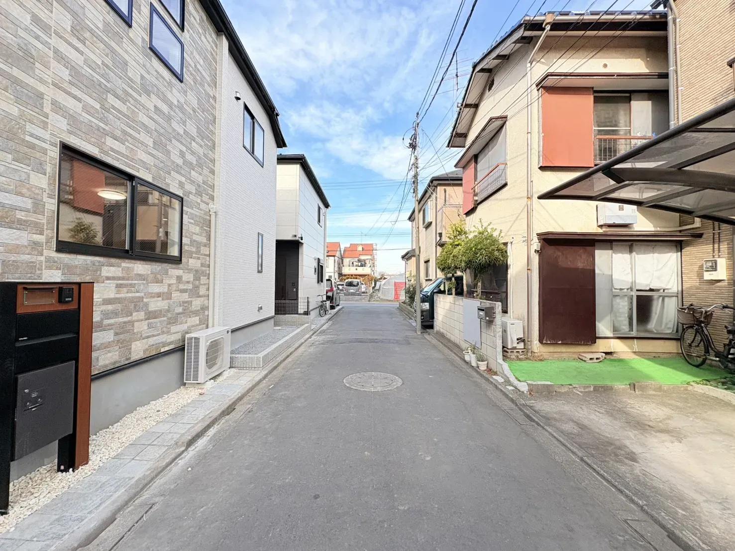 【前面道路含む現地写真】