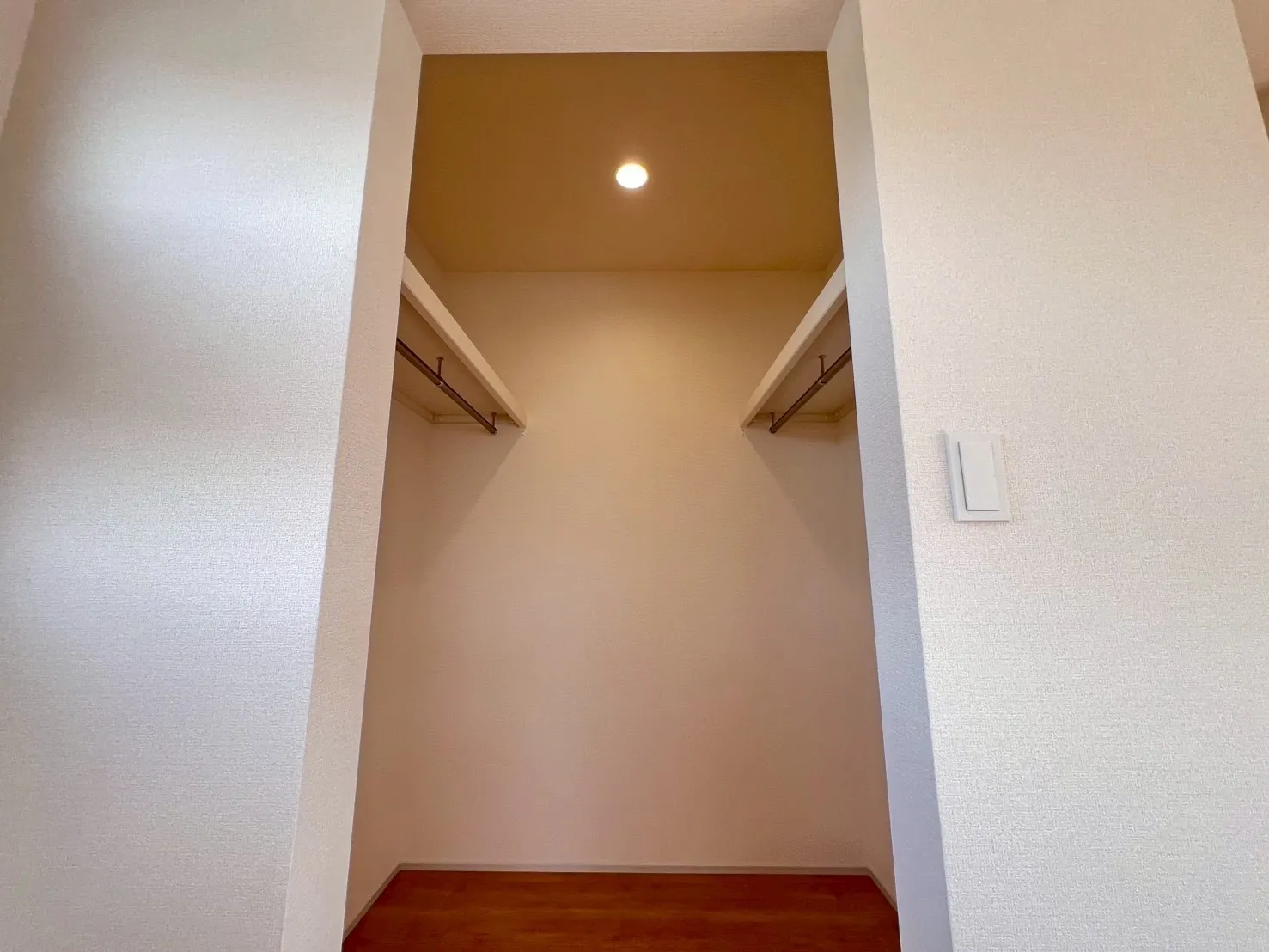 【洋室A　ウォークインクローゼット】