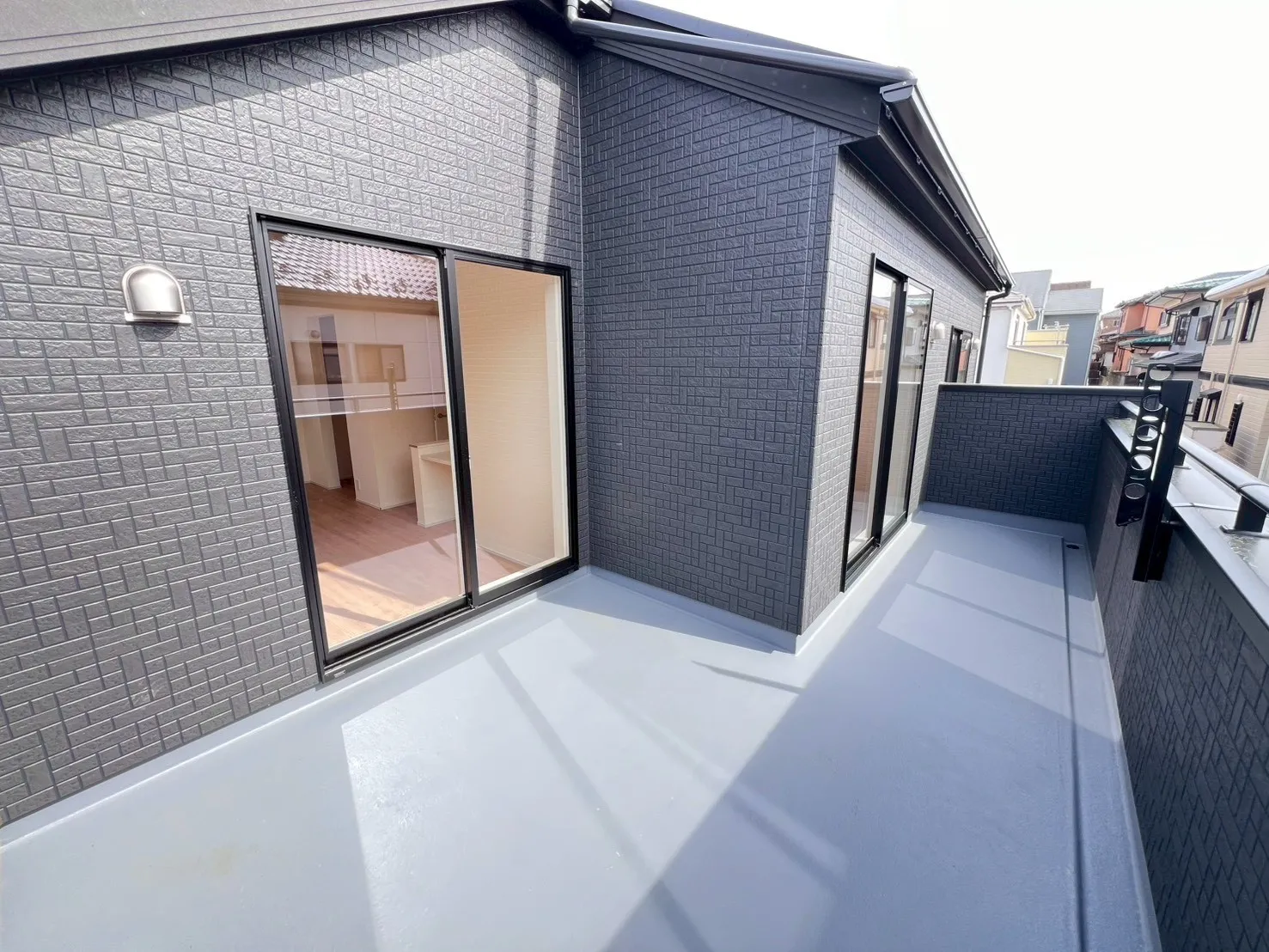 【バルコニー】