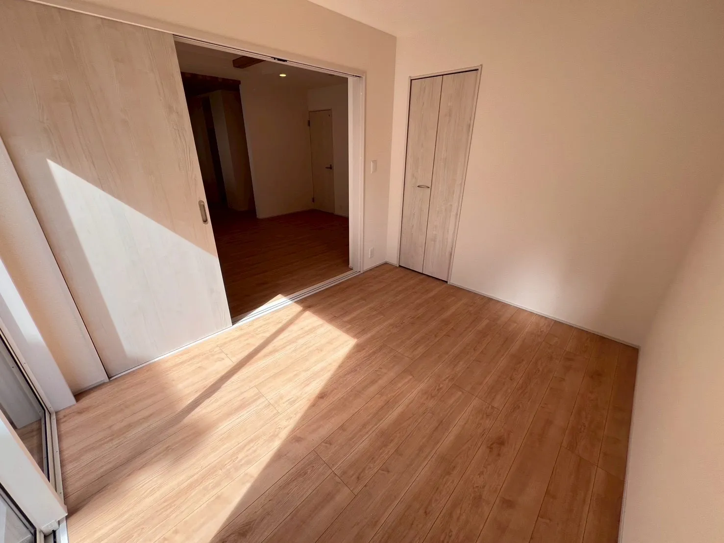 【続き間洋室】