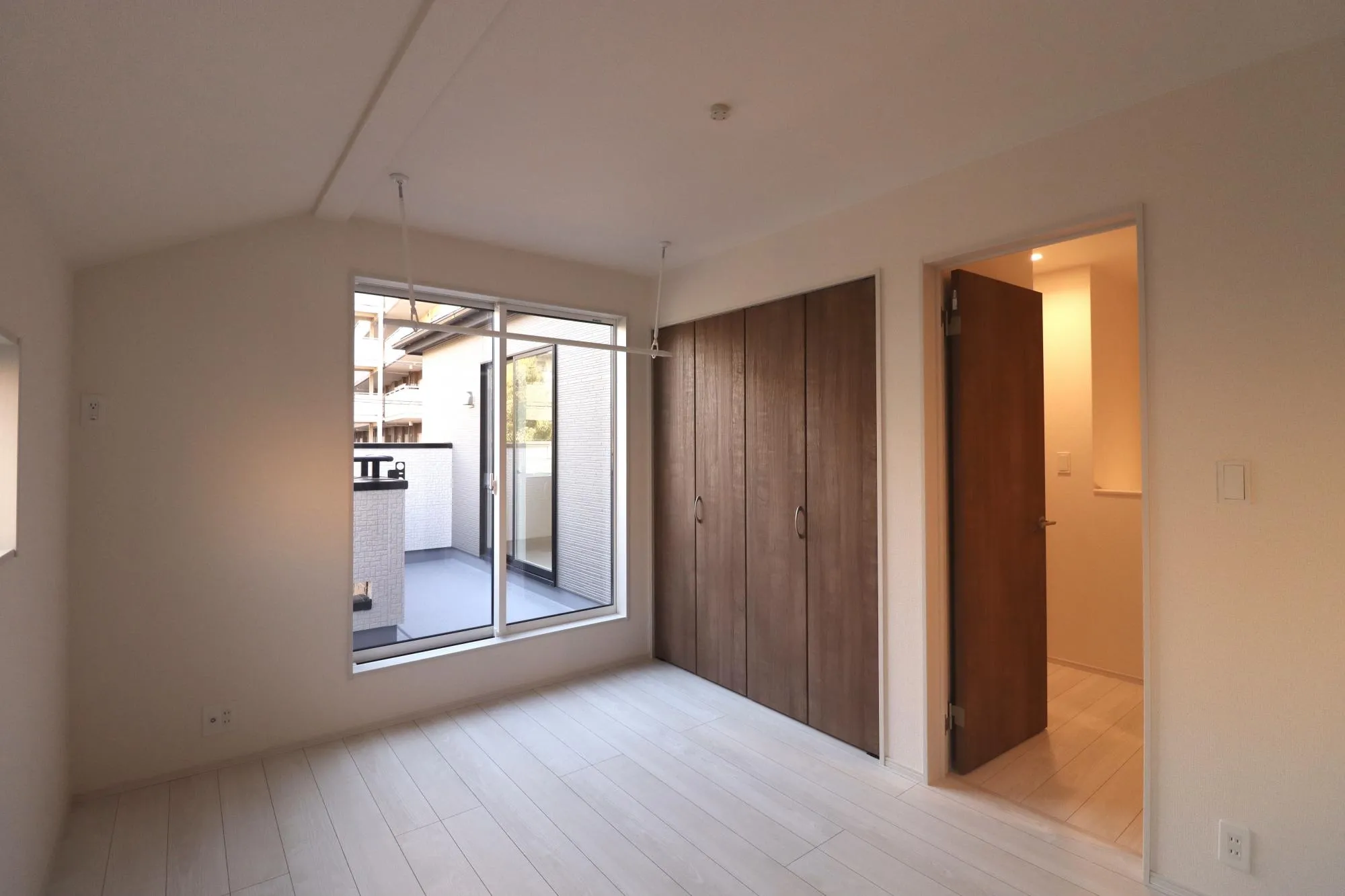 洋室6.0帖(壁設置した場合)