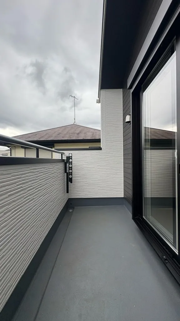 <2号棟>
バルコニー