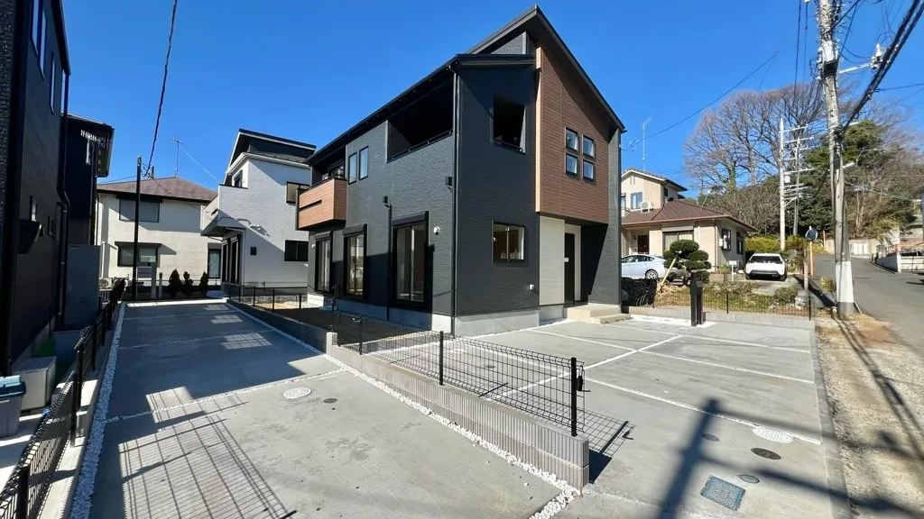 当社売主!
完成いたしました♪