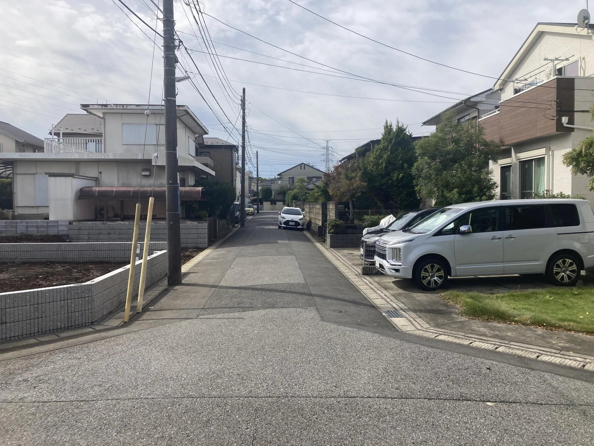 現地北側前面道路