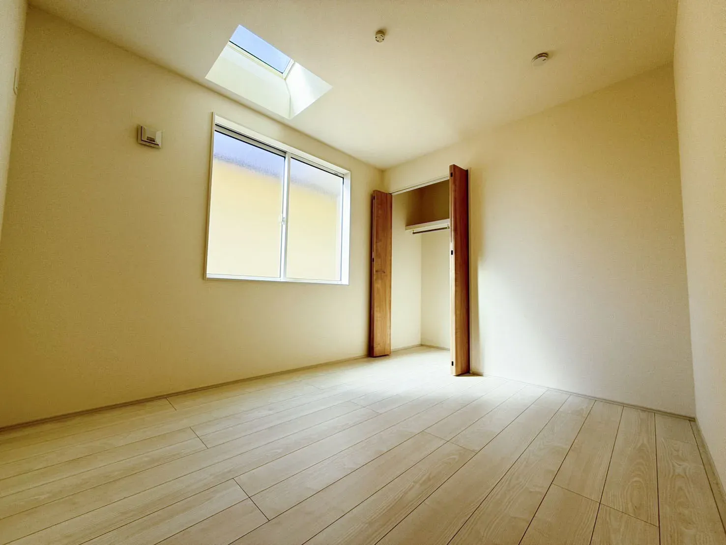 ①2階5.25帖洋室