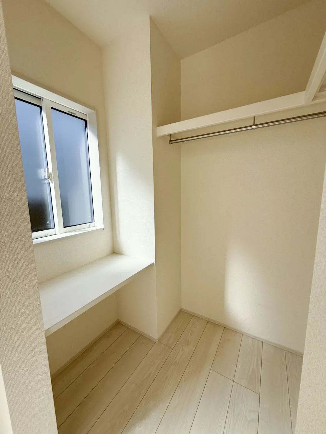 ②2階7.5帖洋室WIC