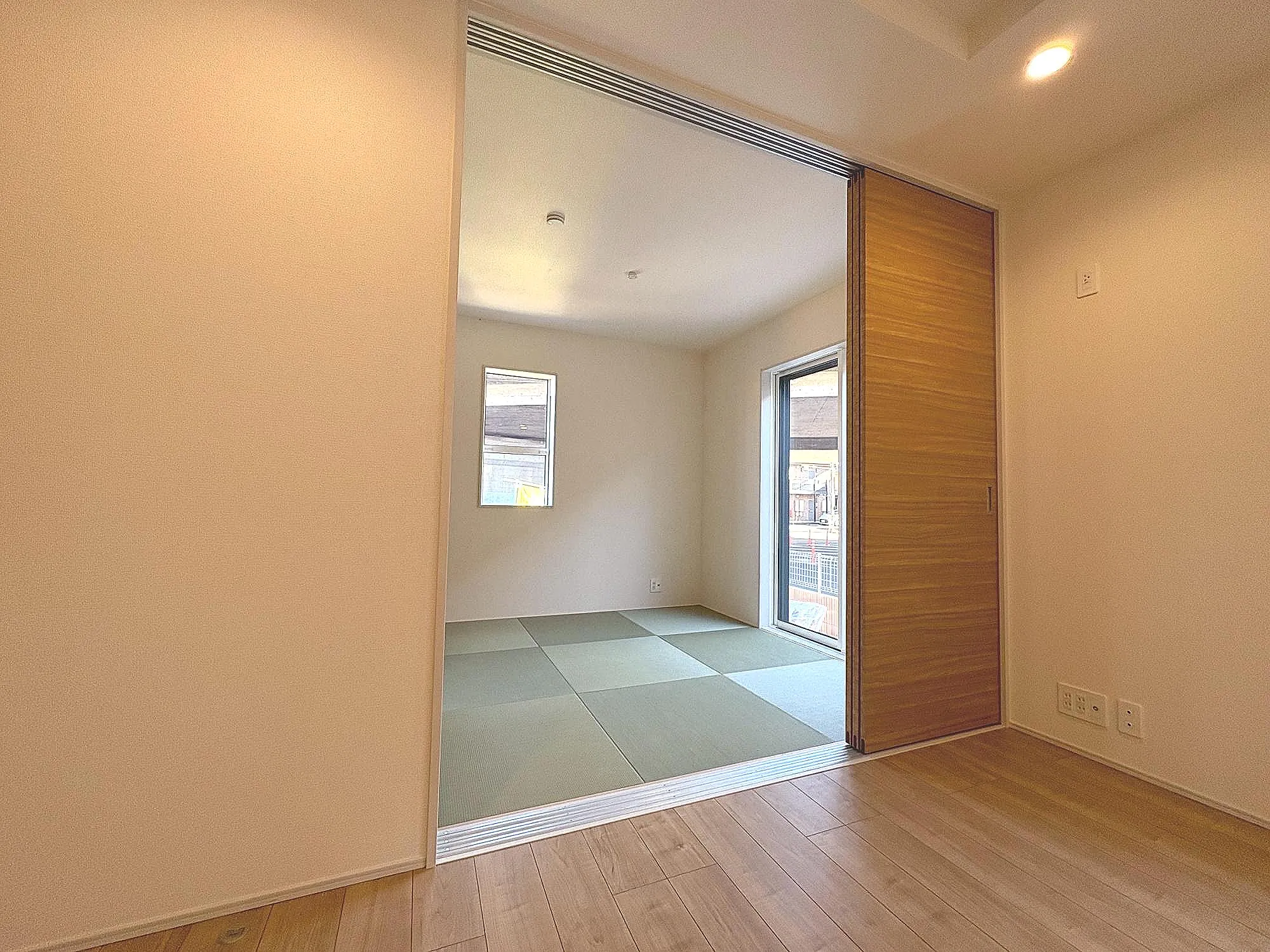 リビング脇和室4.5帖