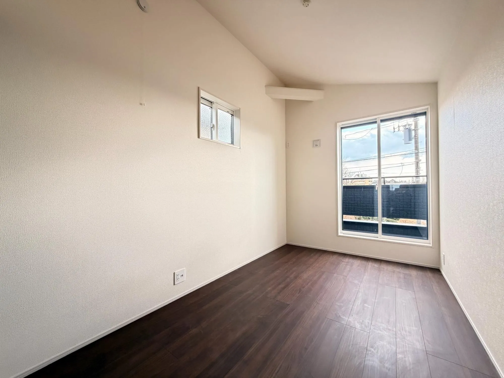 5.0帖洋室(勾配天井)