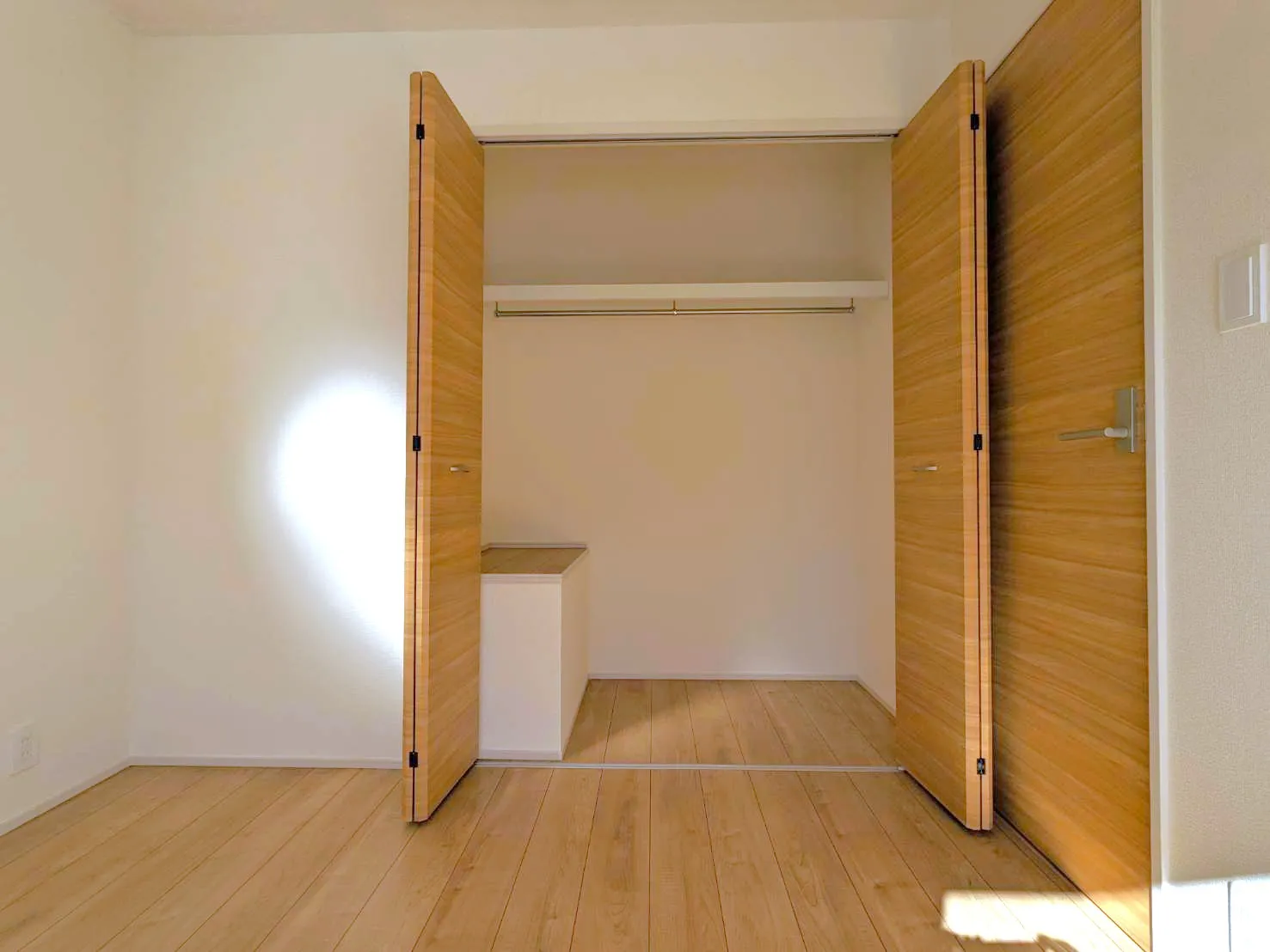 ◇2階洋室収納※可変型