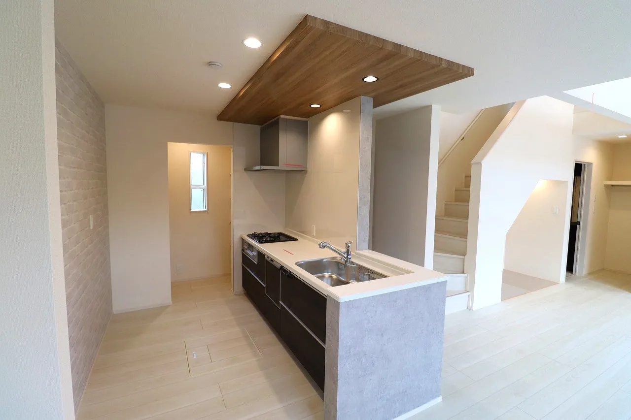 【1号棟キッチン】