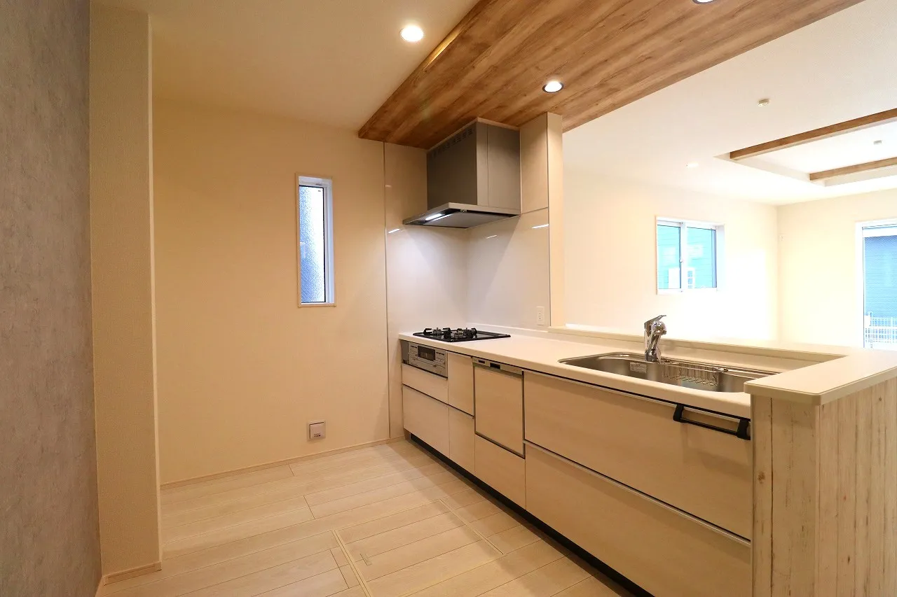 【4号棟キッチン】