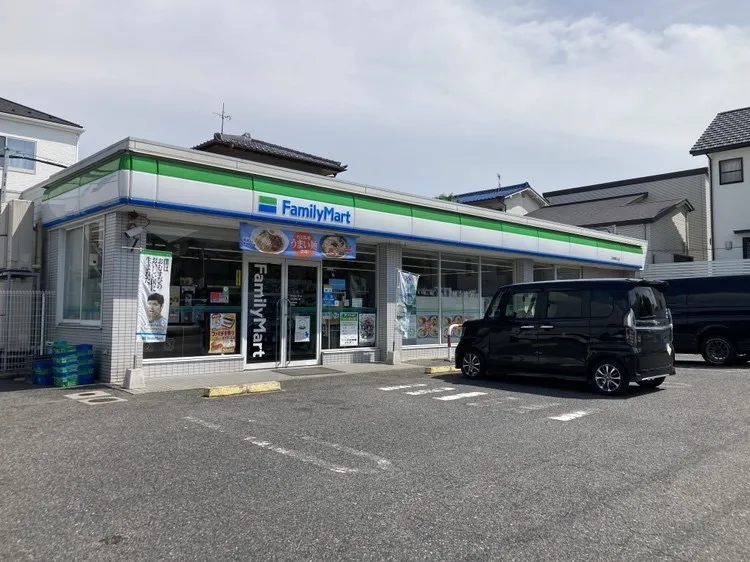 ファミリーマート三好陣取山店