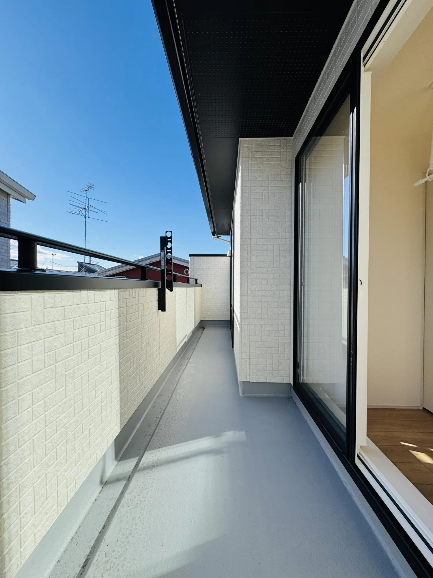 【バルコニー】