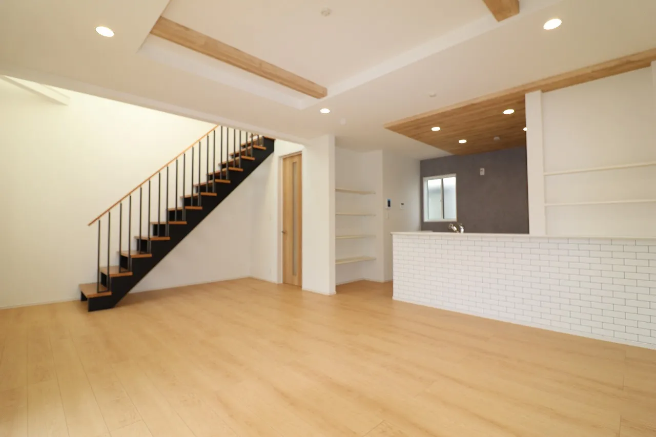 ④号棟　LDK(19.375帖)