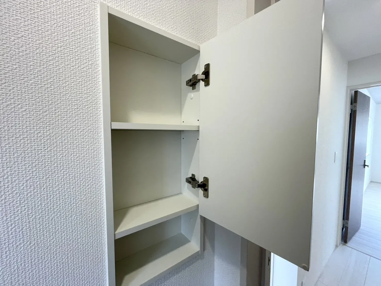 2号棟 トイレ 壁面収納