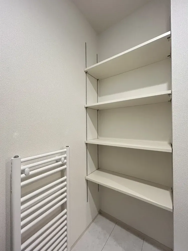 Washroom(可動棚4段/1F)