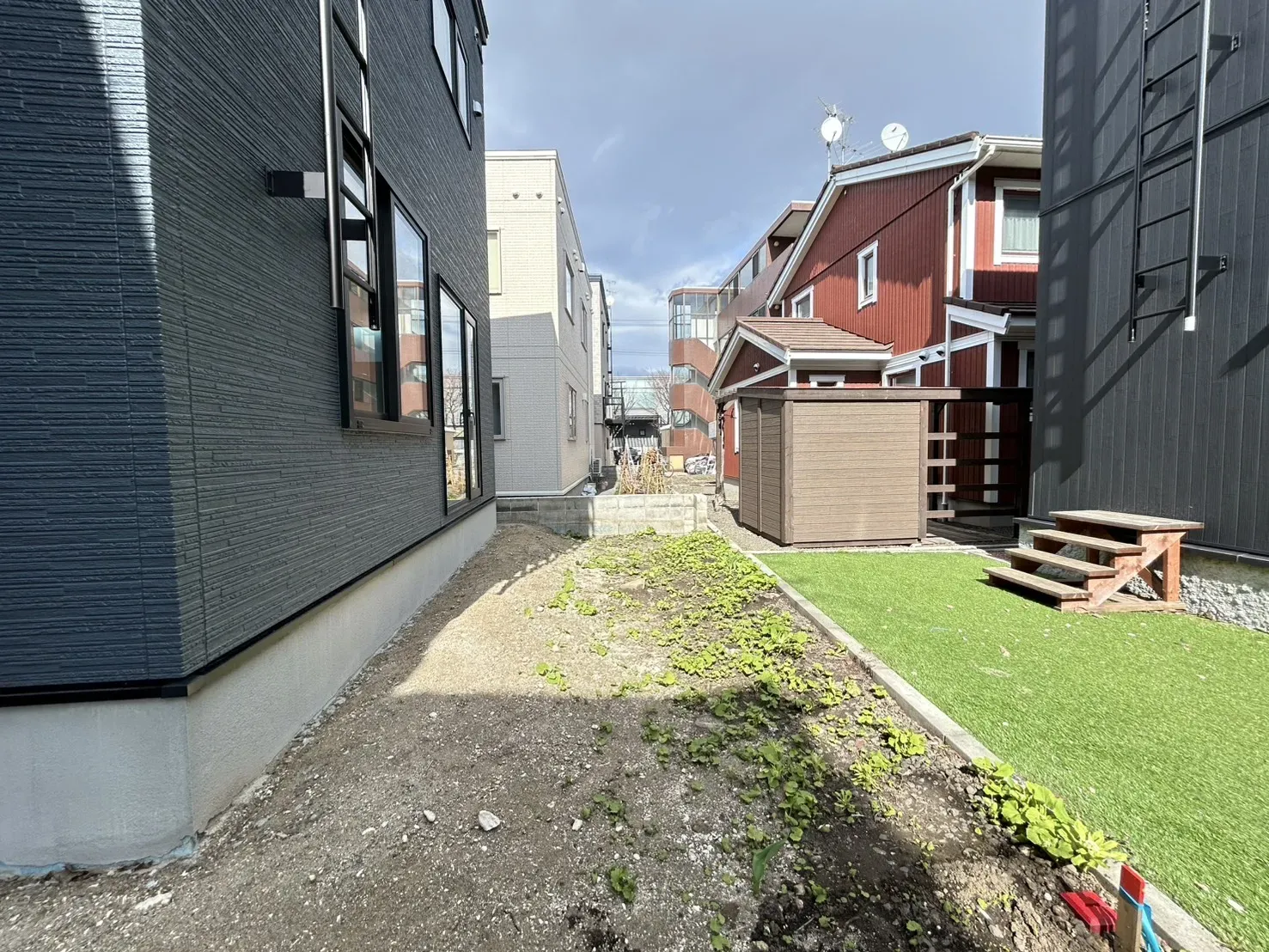 ②号棟南側庭先