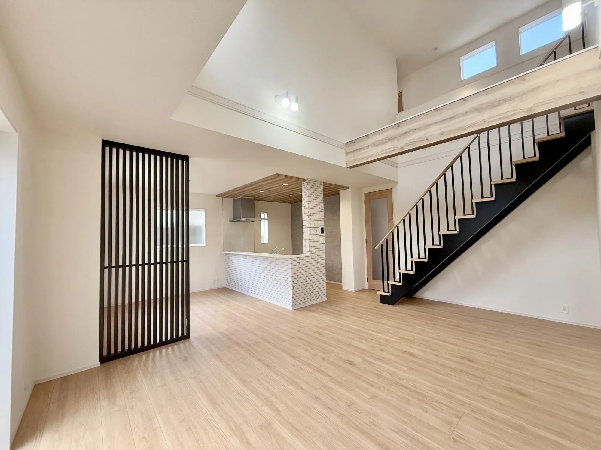 リビング　①号棟　