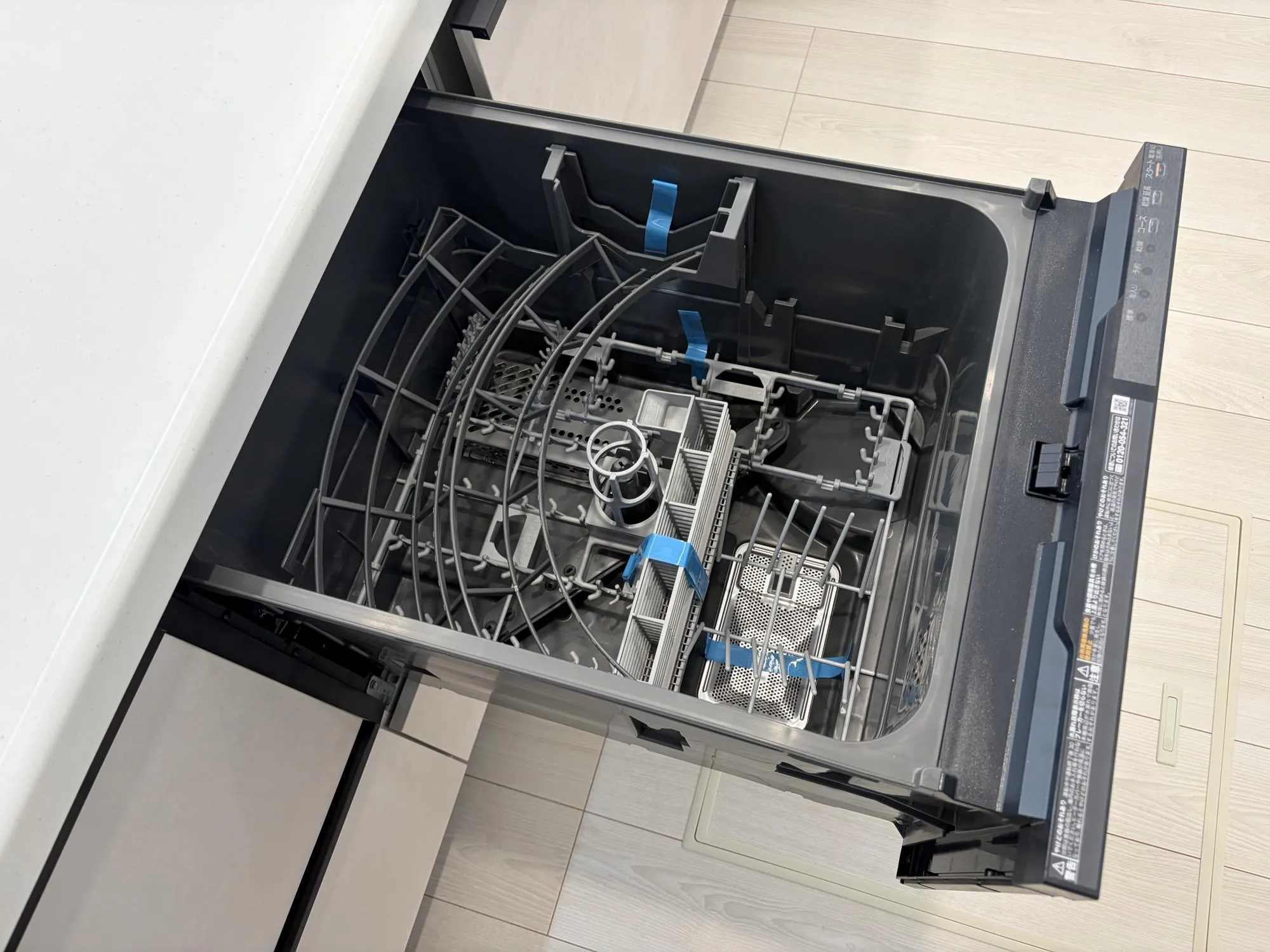 【食洗器(1号棟)】ビルトイン食洗器が標準仕様♪時短はもちろん高温水洗浄で衛生面にも寄与します。