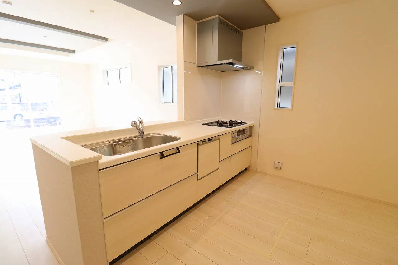 【2号棟キッチン】