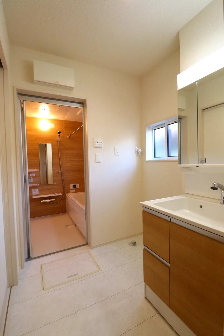 【1号棟洗面所】