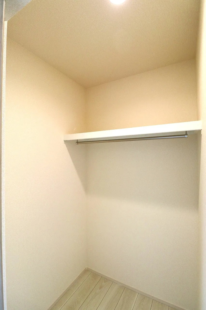 【2号棟ウォークインクローゼット】