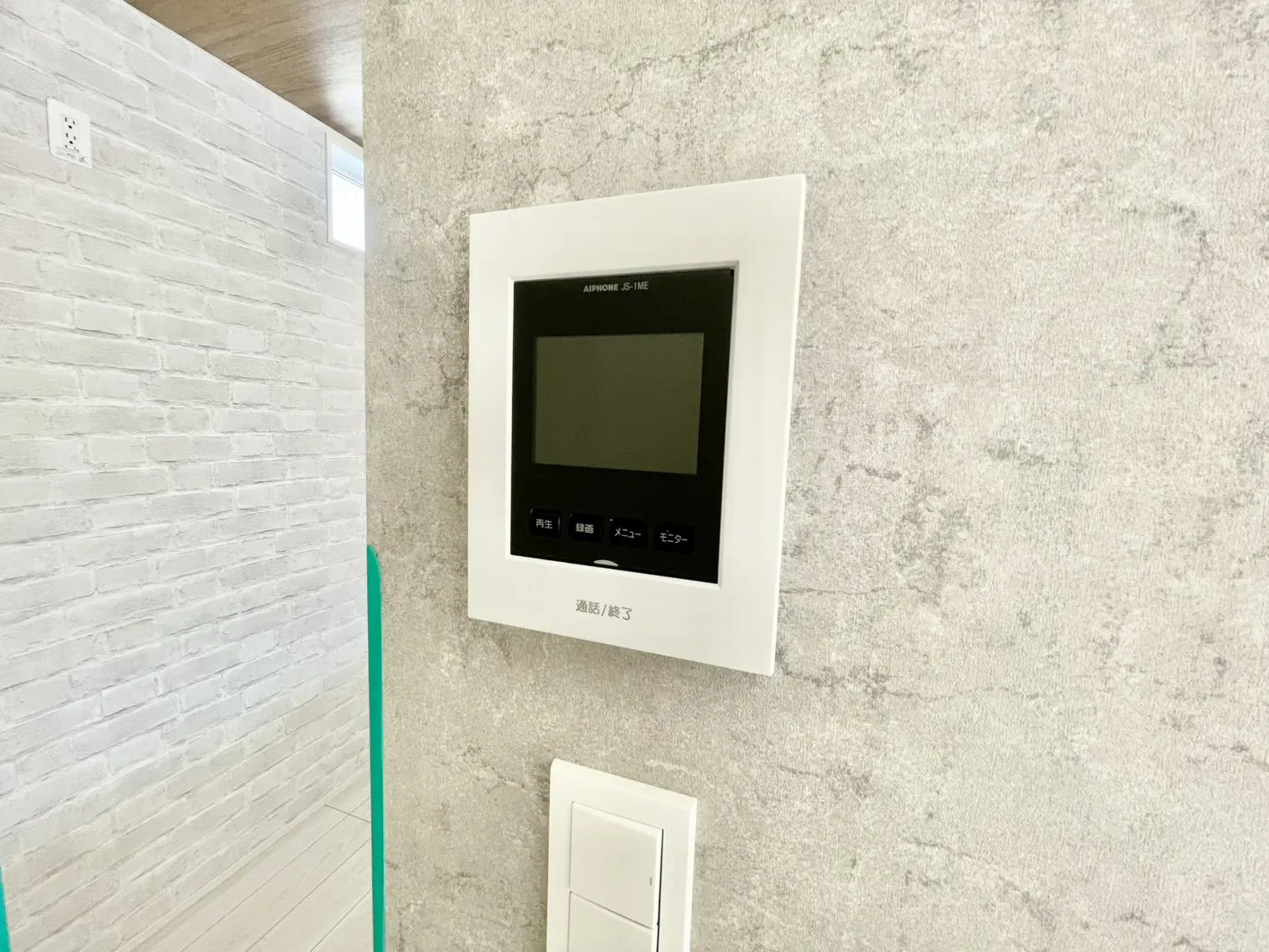 1号棟:モニター付きインターホン