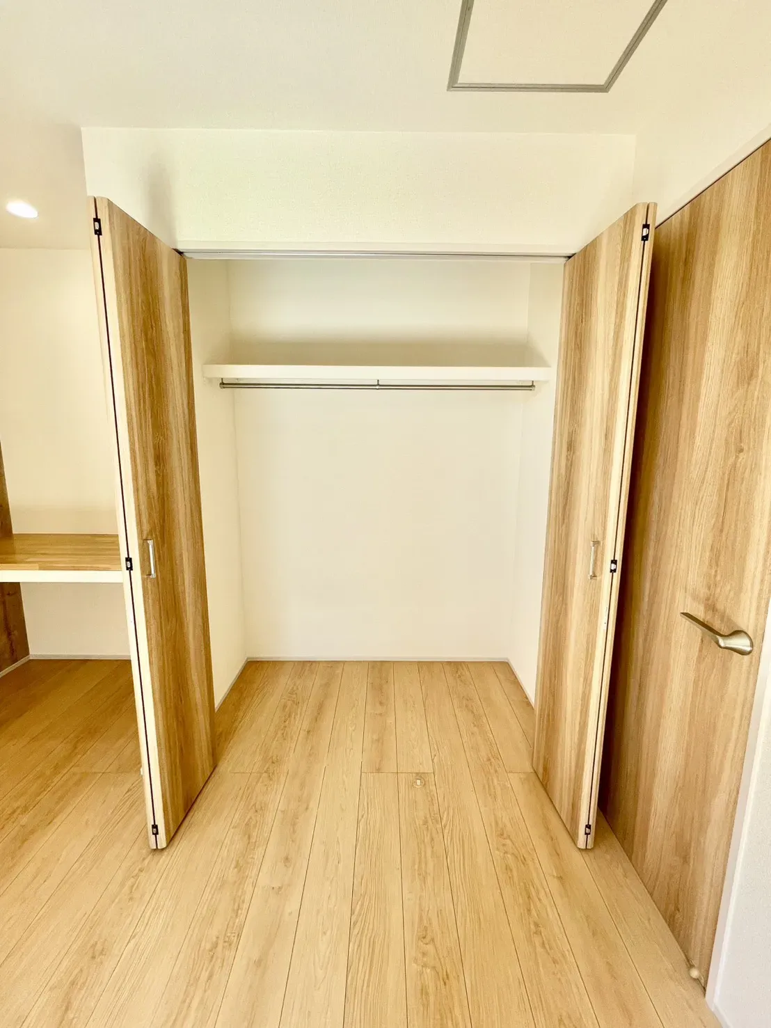 2号棟:3F洋室(8.62J)　【CL】