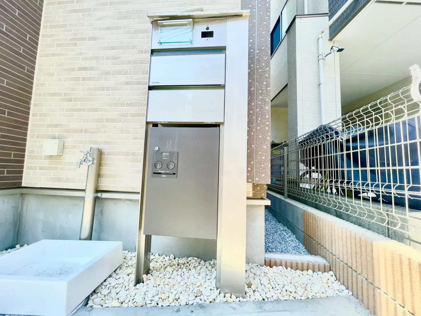 2号棟:機能門柱