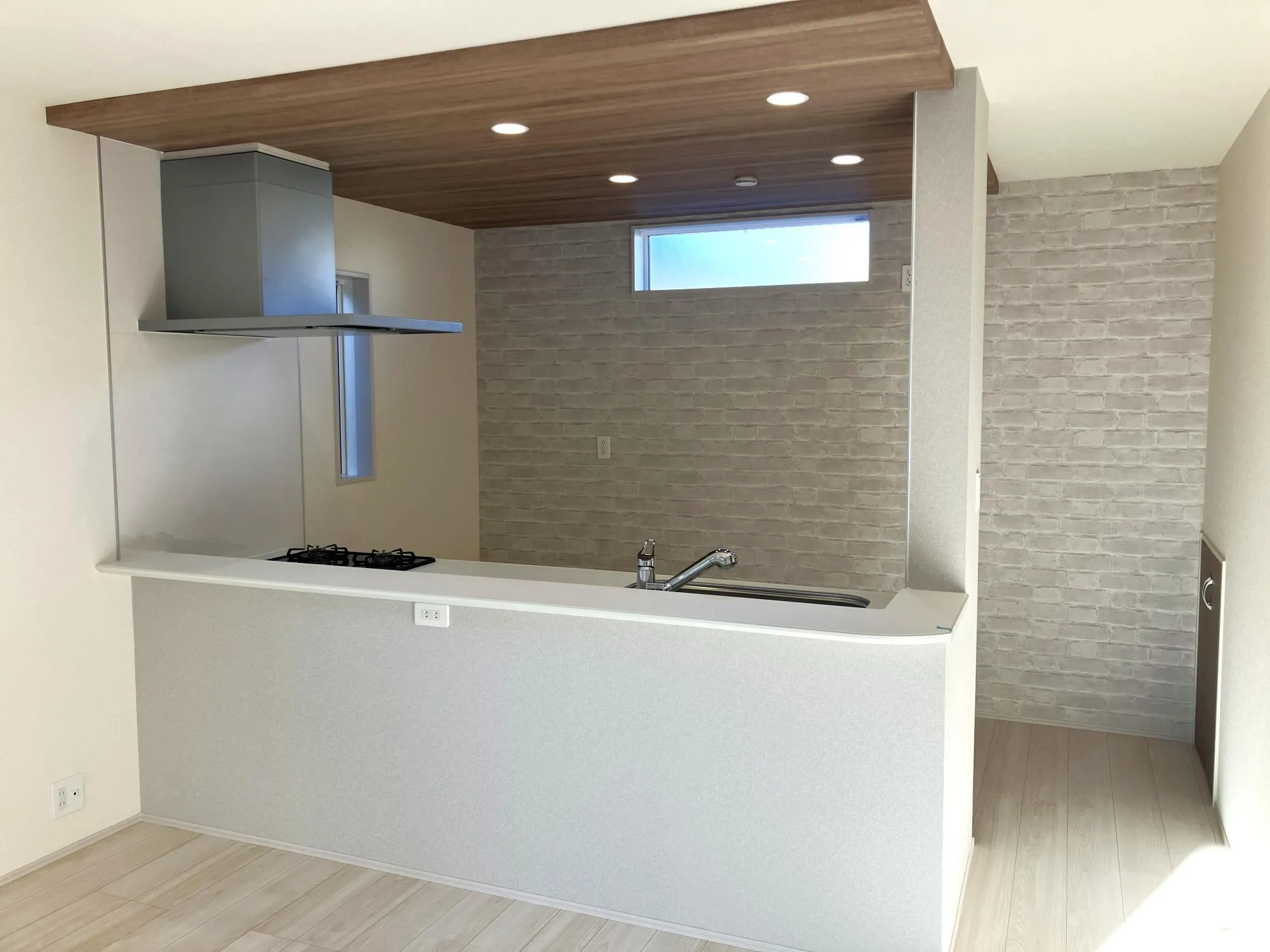 【リビングダイニング】