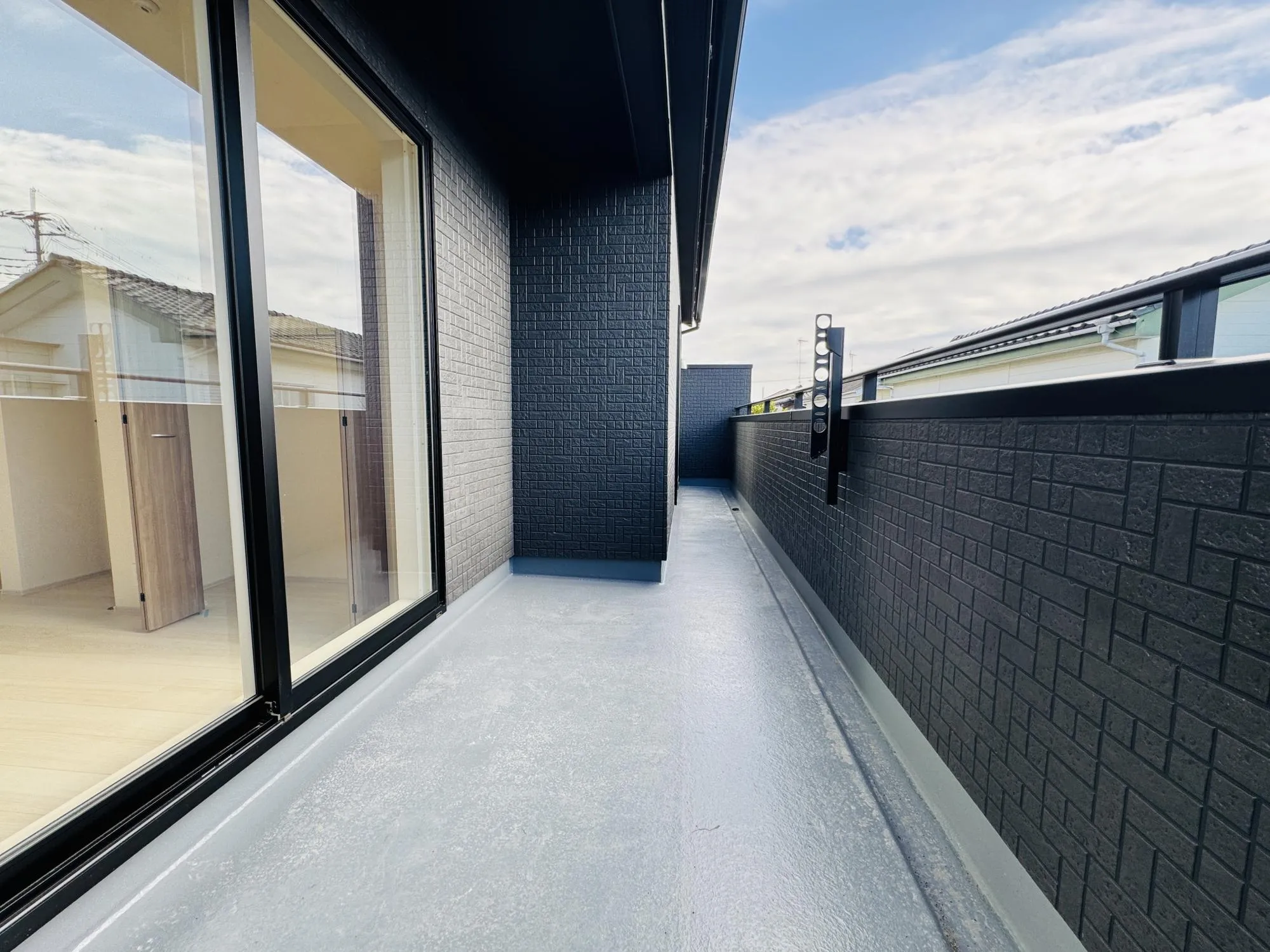 【バルコニー】