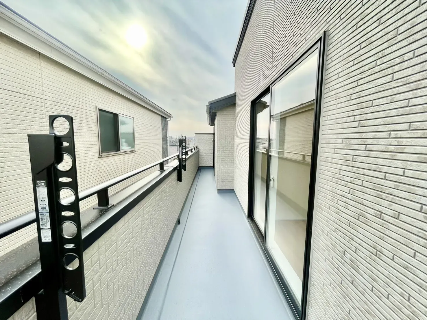 【バルコニー】