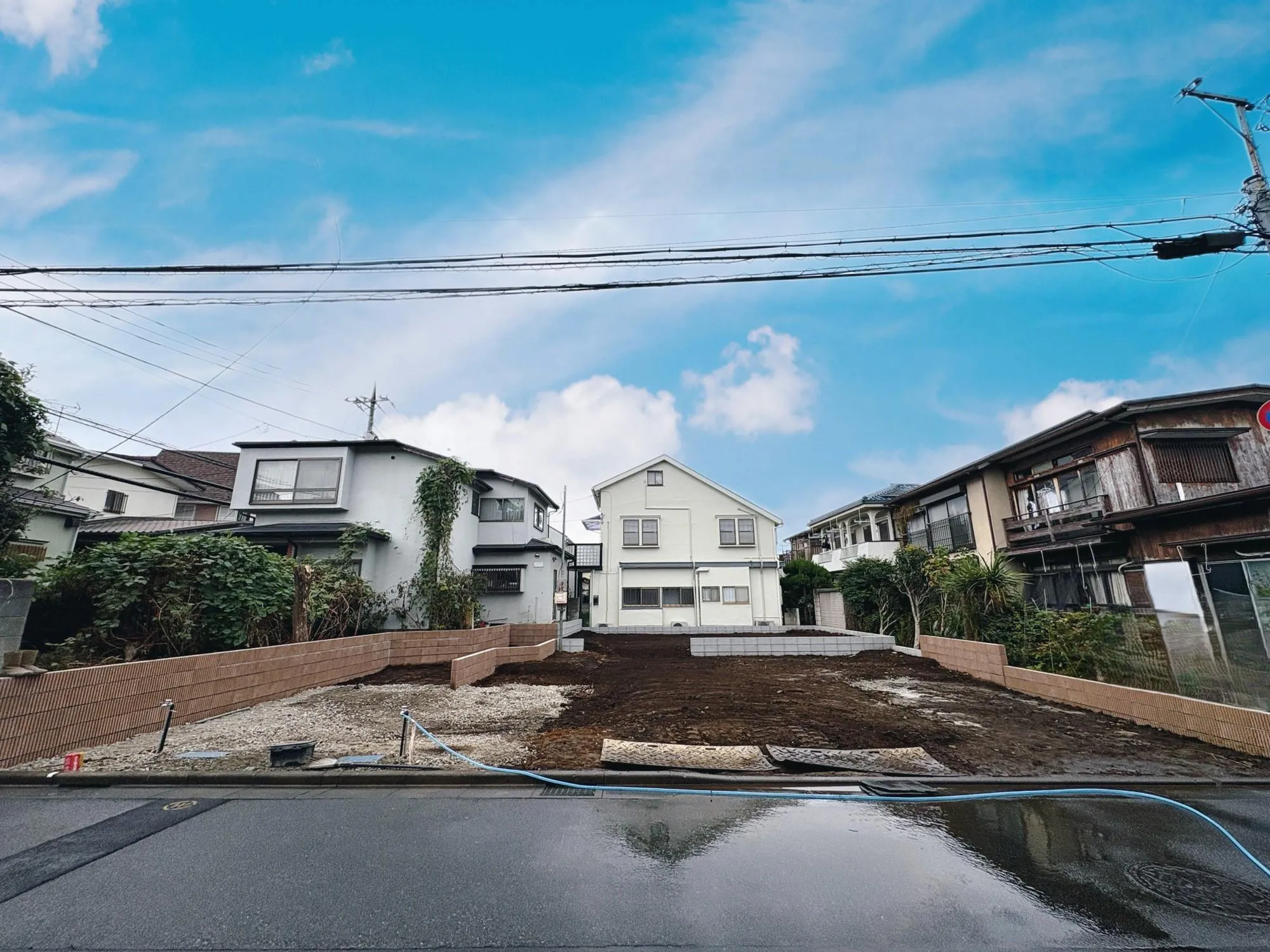 現地外観写真(2025.11撮影)