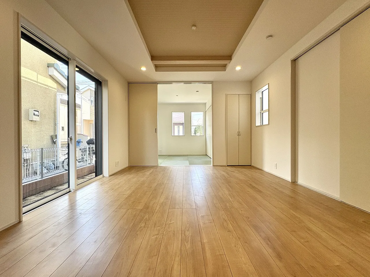 【2号棟/LDK(17.10帖)】