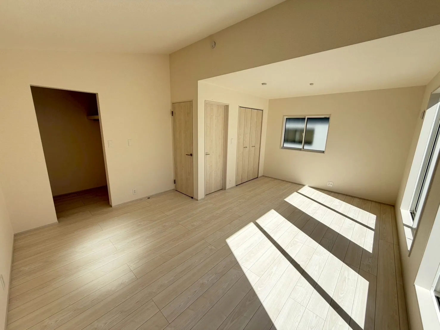 【1号棟】2階洋室