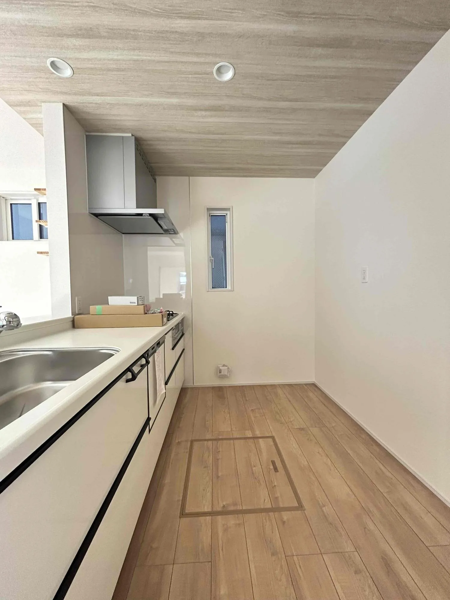 キッチン(2026年3月撮影)
対面式のカウンターキッチンには食洗器を搭載。家族の様子を見ながら料理が楽しめます
