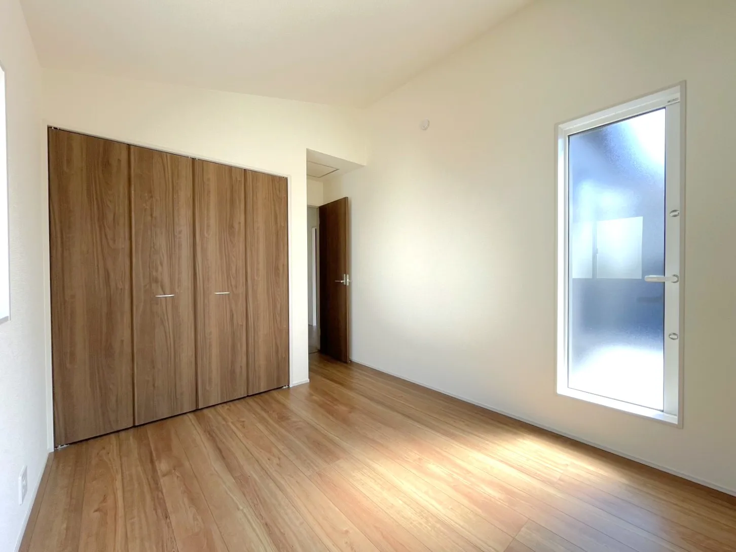 ◇2階洋室(1号棟)